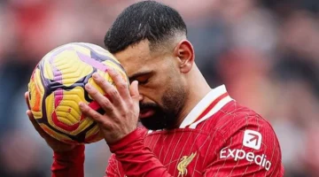 بديل كريم بنزيما.. مفاجأة في مفاوضات انتقال محمد صلاح إلى الدوري السعودي بالصيف المقبل